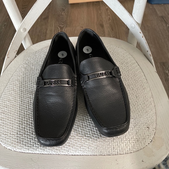 Guess mens size 9 black loafer - Picture 5 of 6